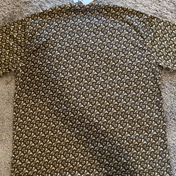 Women’s Burberry Shirt - Picture 2 of 4